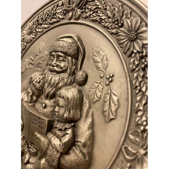 Vintage Collectible Hudson Santa Claus PEWTER Christmas Plate - Picture 1 of 9